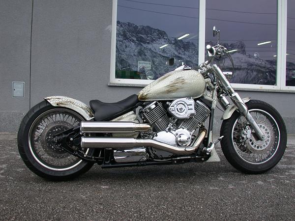 Yamaha XVS 1100 Drag Star White Power